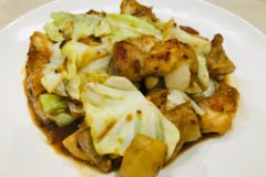 鶏肉と春キャベツのハニーマスタード炒め
