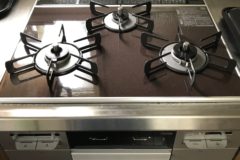 きれいなコンロに変えました！！